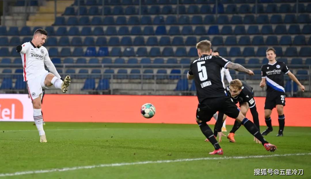 关于不莱梅将在周日对阵美因茨进行激烈争夺的信息