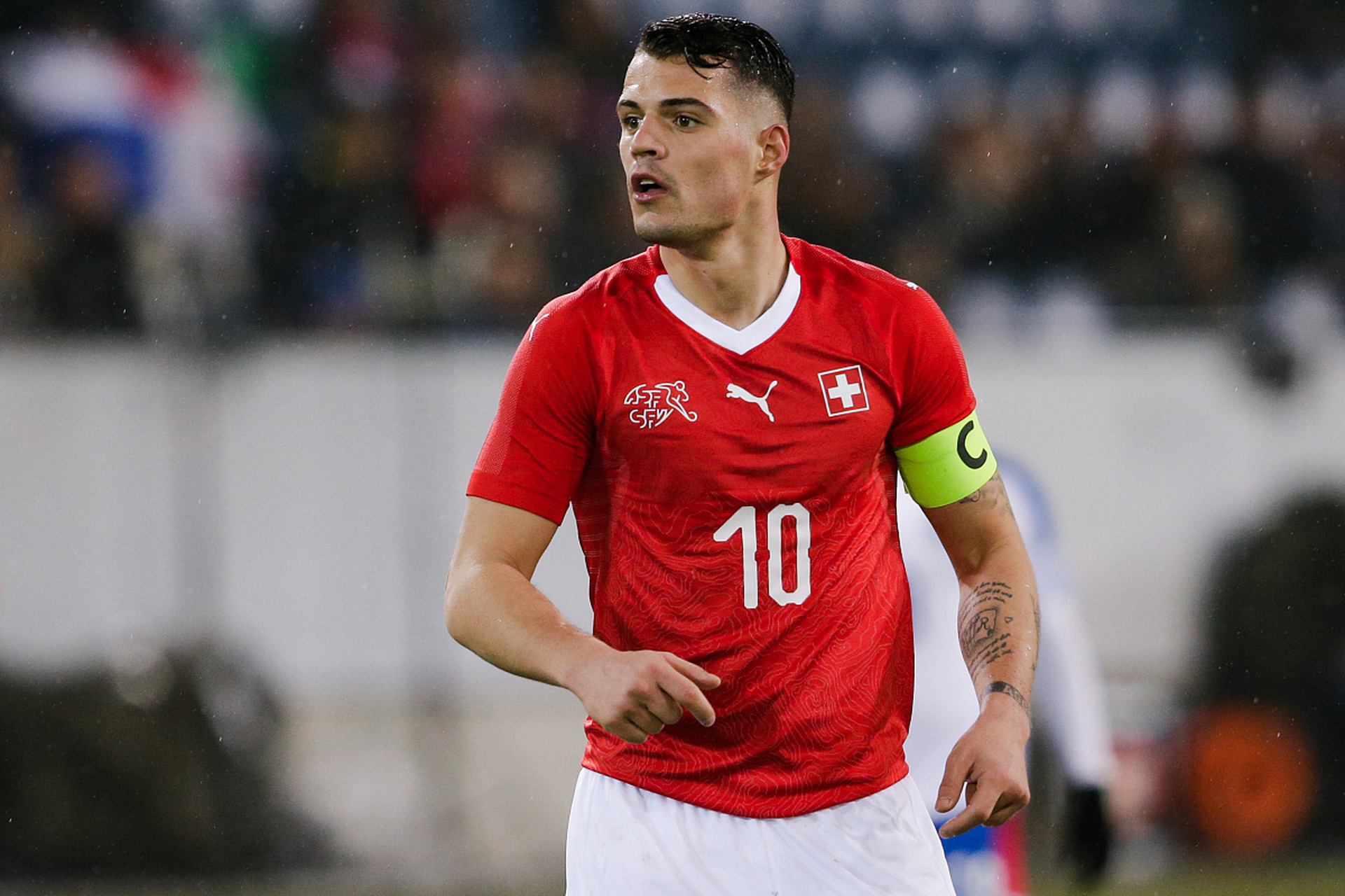 包含瑞士队成功击败土耳其队取得重要胜利的词条