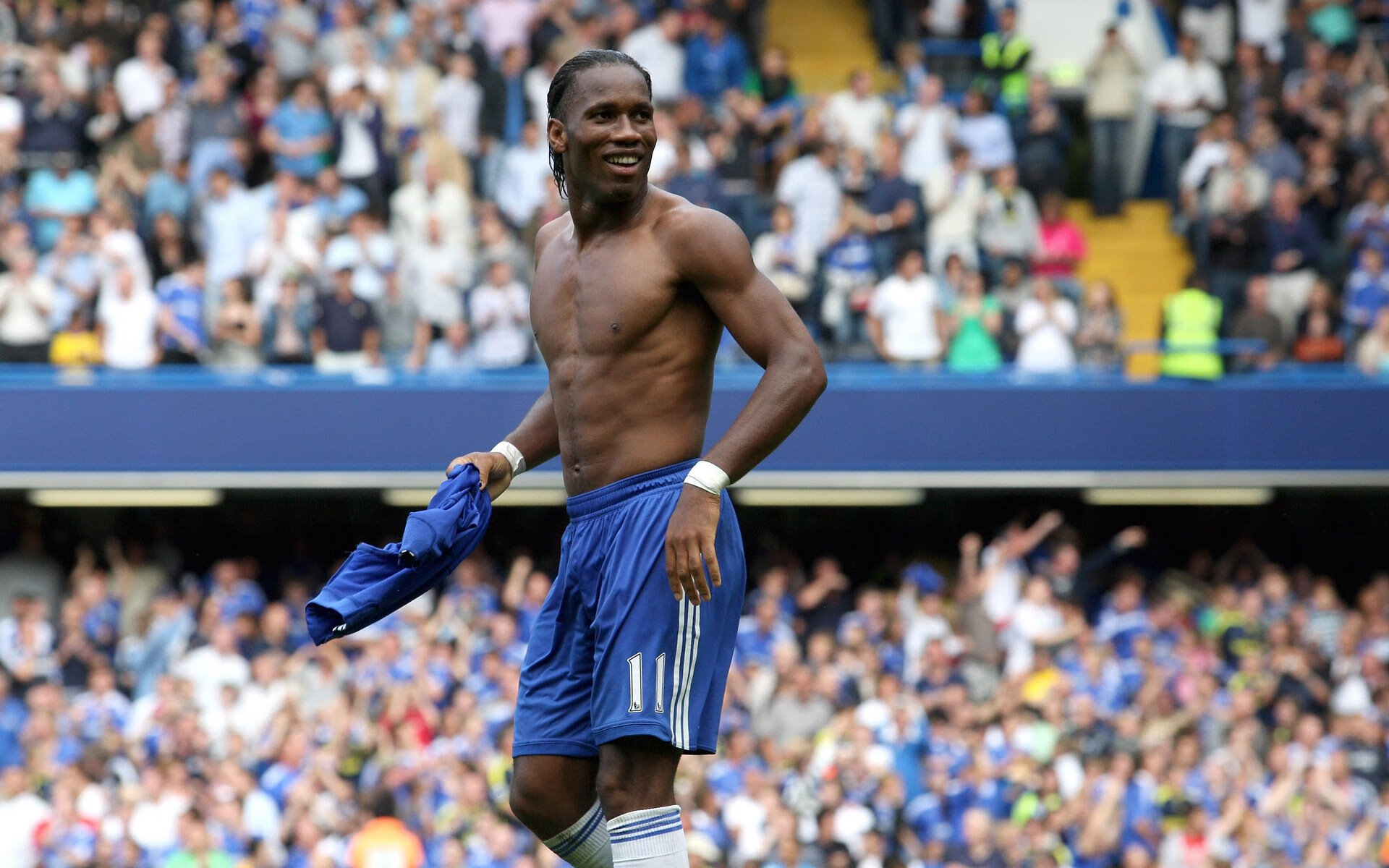 绿茵终局之战,范戴克末节神兵天降,爱尔兰友谊赛险胜曼联传奇