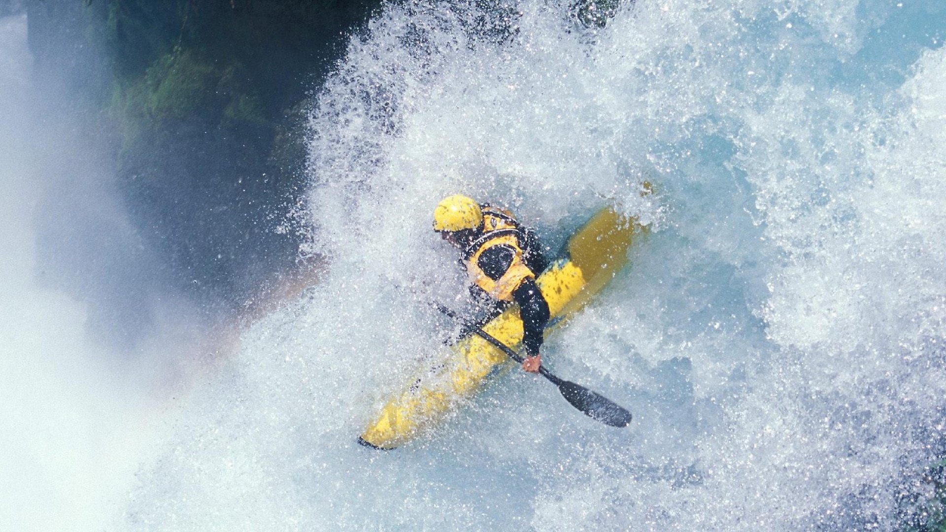 范弗利特惊艳四座,雄鹿粉碎深圳队,一场技术与战术的完美风暴