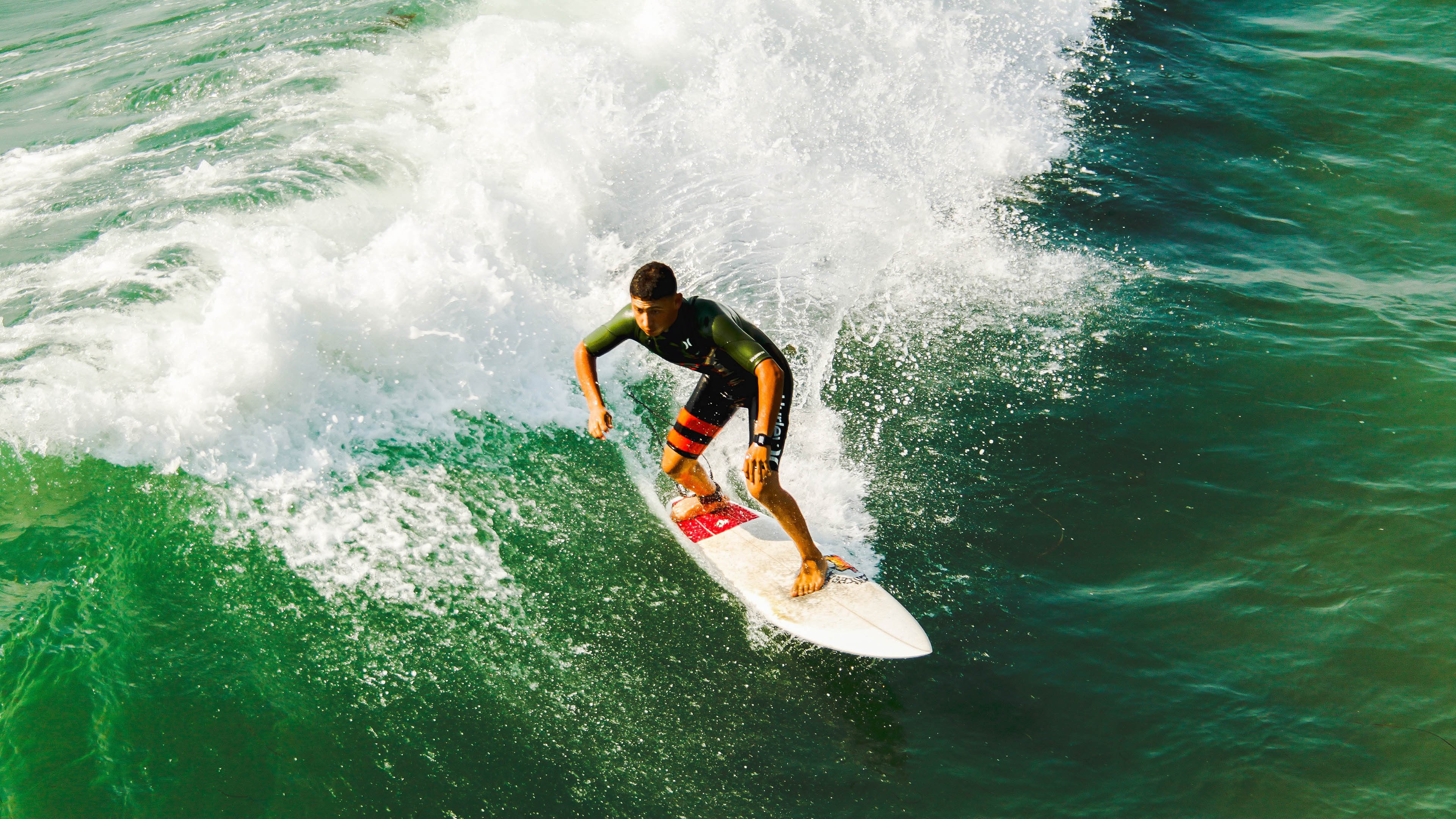 巴斯托尼一锤定音，拜仁防线崩塌夜，葡萄牙新星闪耀全场
