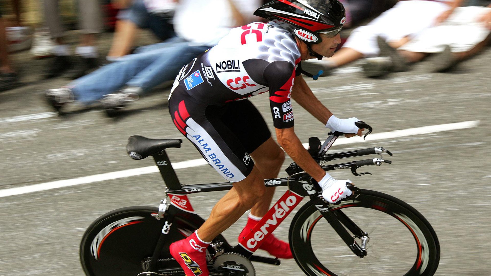 钢铁意志与乒乓火焰，奥恰洛夫点燃赛场，德国队力克韩国队