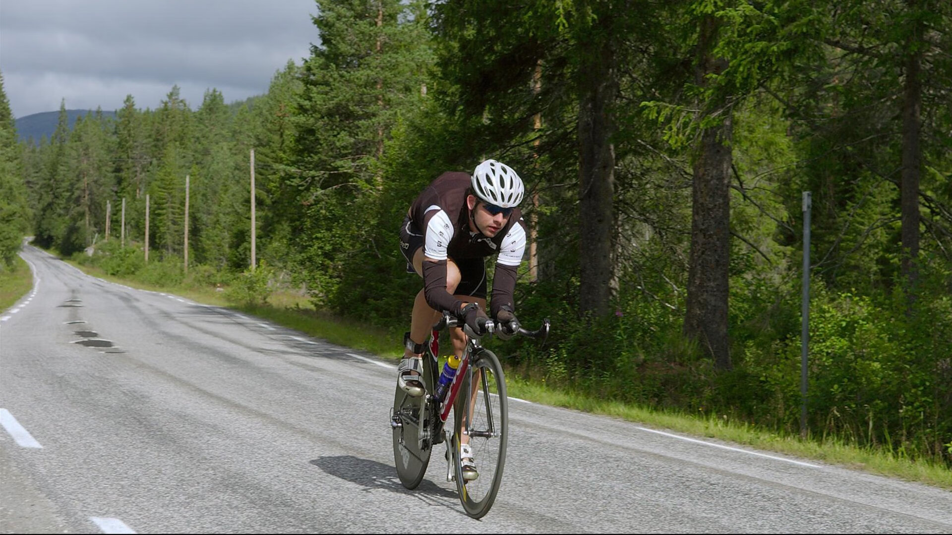 从罗兰·加洛斯到都灵，鲁德ATP总决赛轻取法网，高光表现背后的蜕变与超越